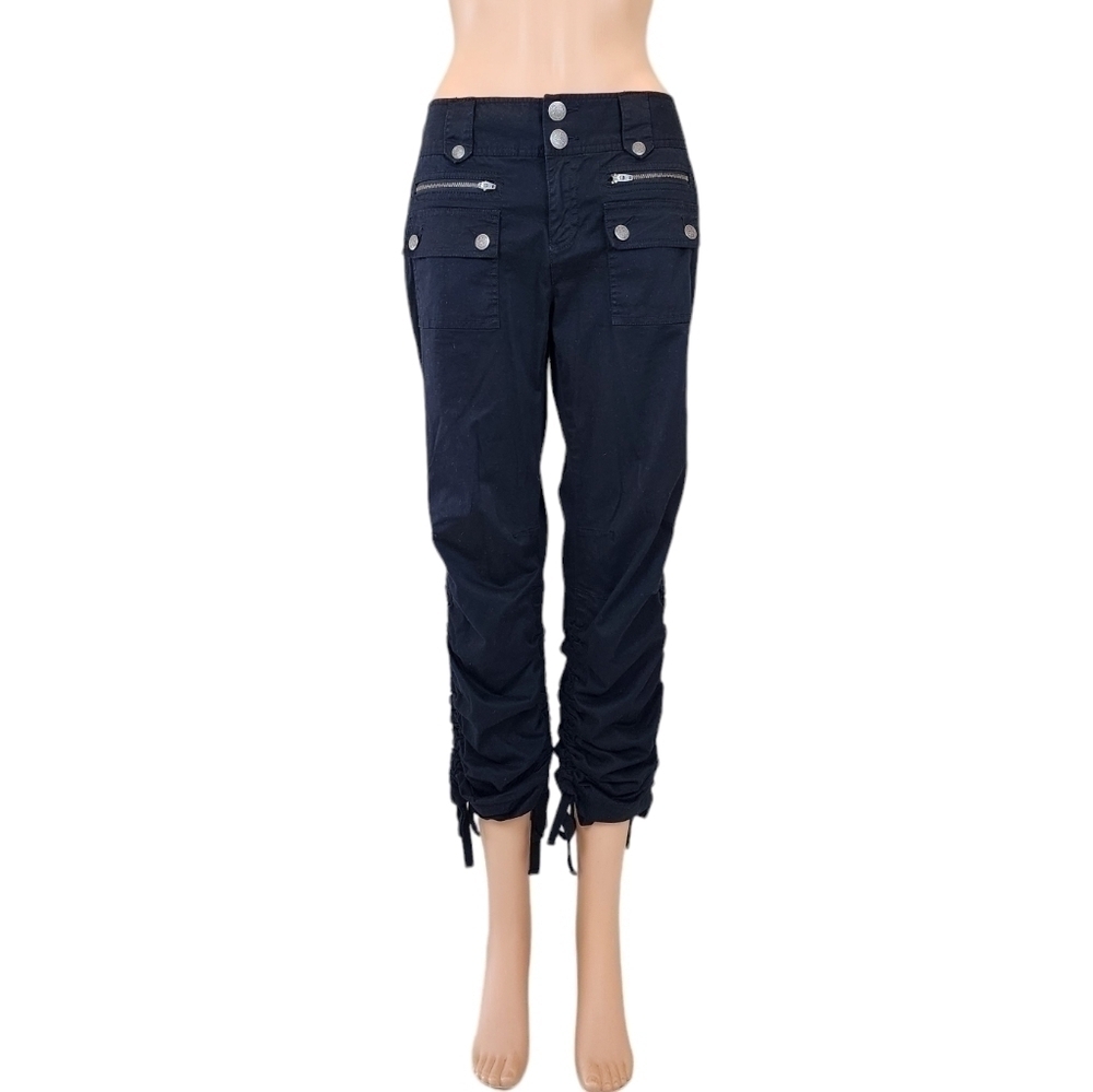 International Concept black Capri zip details pants